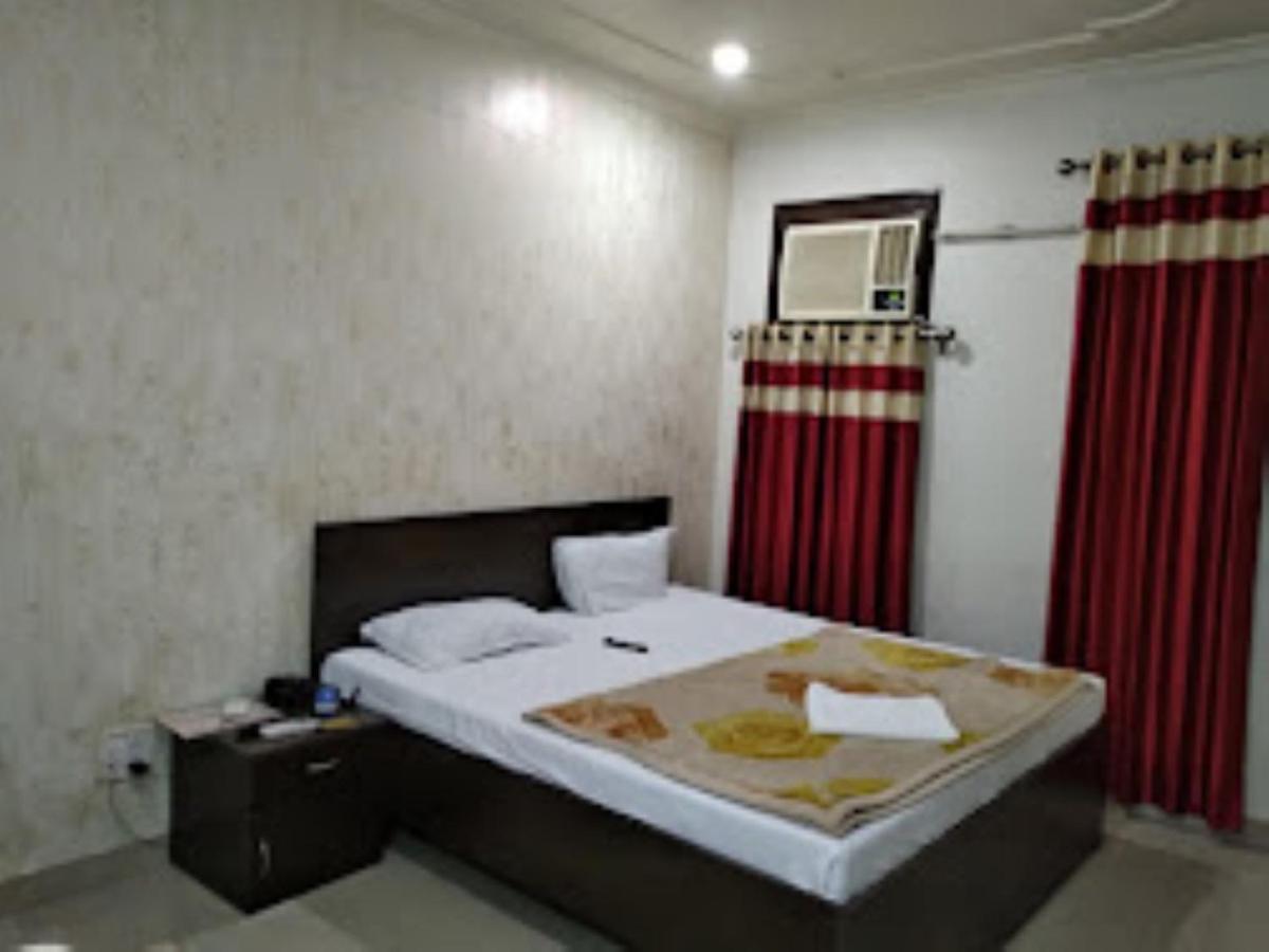 Hotel Shelter Inn,Chhatarpur Kültér fotó